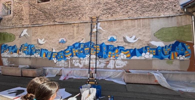 Du street art pour colorer ensemble la cour d’école